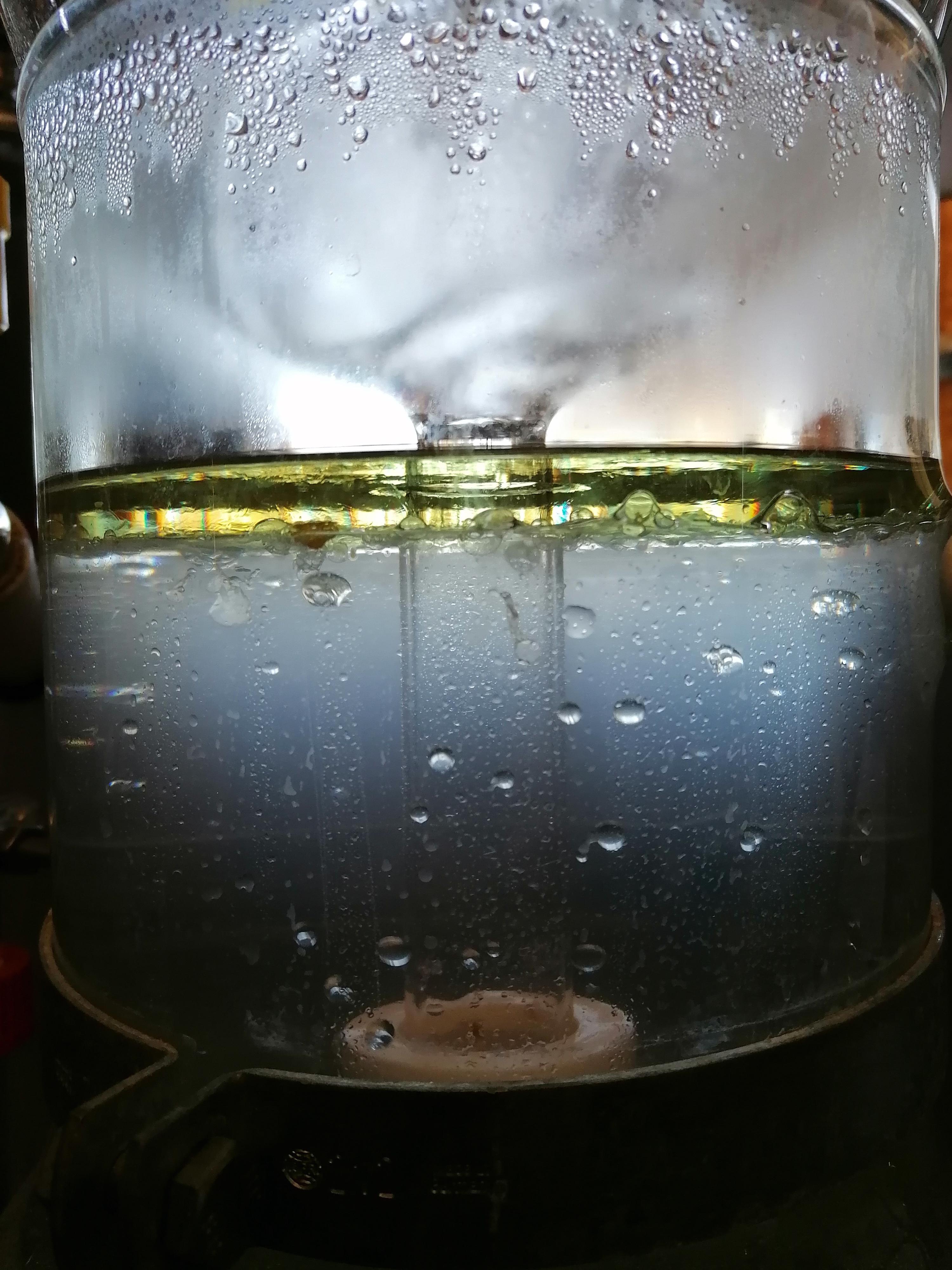 Decouvrez la distillation Hydrolat de Cèdre de l'Atlas 100% Bio et Artisanal